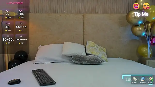 Snapshot of taylorsmiiith_ chatting on 12, 3, 2025 taylorsmiiith online show from 12, 3, 2025