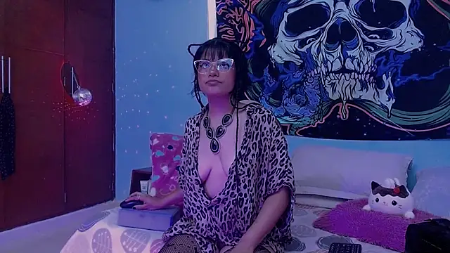 Snapshot of Mattilda_18 chatting on 18, 9, 2025 Mattilda 18 online show from 18, 9, 2025