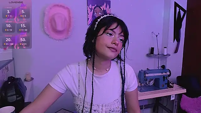 Snapshot of Mattilda_18 chatting on 25, 9, 2025 Mattilda 18 online show from 25, 9, 2025