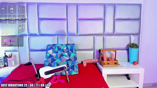 LovelyNickii online show from 4, 12, 2025