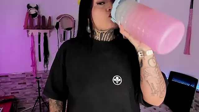 amyswallow7 online show from 5, 2, 2026