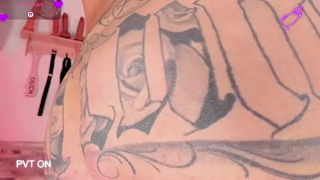 Snapshot of amyswallow7 chatting on 6, 11, 2025 amyswallow7 online show from 6, 11, 2025