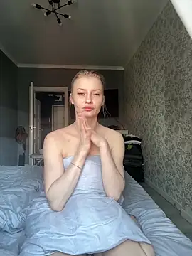 Snapshot of BeatriceXCute chatting on 18, 2, 2025 BeatriceXCute online show from 18, 2, 2025