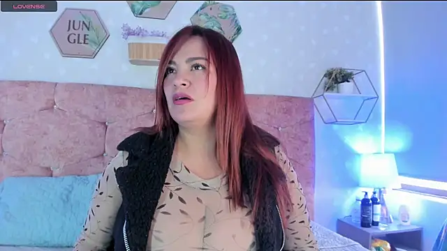 Snapshot of Elise-Leyton chatting on 17, 3, 2025 Elise-Leyton online show from 17, 3, 2025