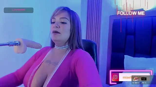 Snapshot of Elise-Leyton chatting on 16, 9, 2025 Elise-Leyton online show from 16, 9, 2025