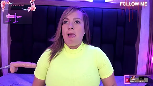 Snapshot of Elise-Leyton chatting on 5, 11, 2025 Elise-Leyton online show from 5, 11, 2025