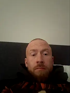 Snapshot of BigSweViking chatting on 9, 1, 2025 BigSweViking online show from 9, 1, 2025