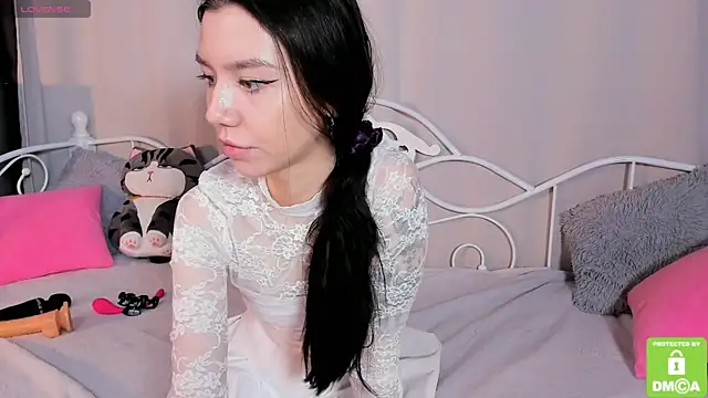 Amelia skyy online show from 30, 3, 2026