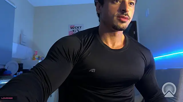 Snapshot of Lucasfit24 chatting on 7, 5, 2026 Lucasfit24 online show from 7, 5, 2026