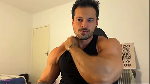 Snapshot of Lucasfit24 chatting on 9, 6, 2026 Lucasfit24 online show from 9, 6, 2026