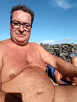 MountJohnXL online show from 17, 12, 2025