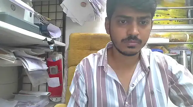 cute modell online show from 12, 3, 2025