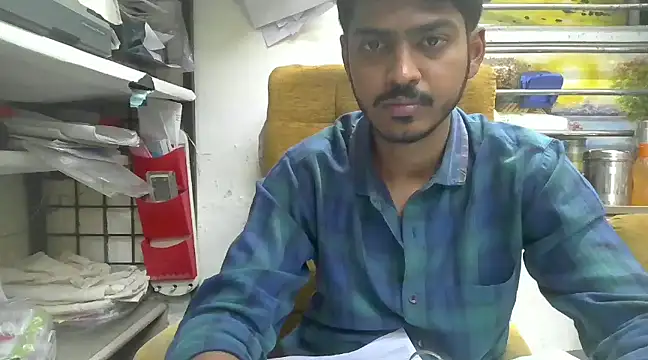 cute modell online show from 20, 1, 2025