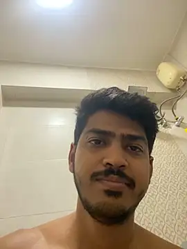 cute modell online show from 10, 3, 2025