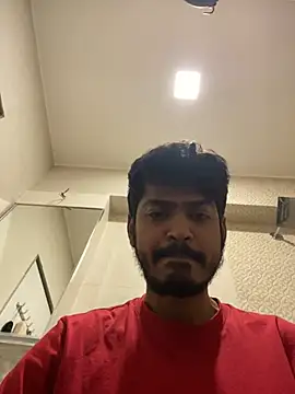 cute modell online show from 14, 1, 2025