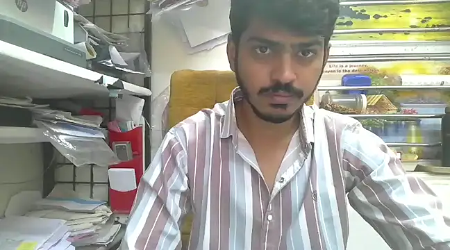 cute modell online show from 7, 2, 2025