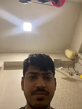 cute modell online show from 28, 2, 2025