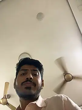 cute modell online show from 1, 2, 2025