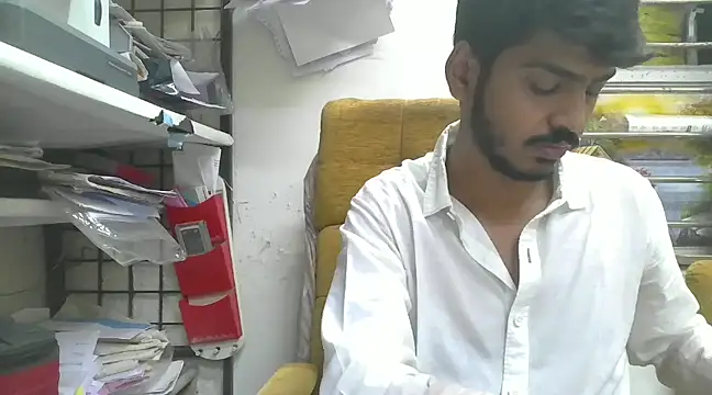 cute modell online show from 8, 2, 2025