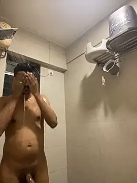 cute modell online show from 12, 9, 2025