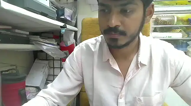 cute modell online show from 13, 1, 2025