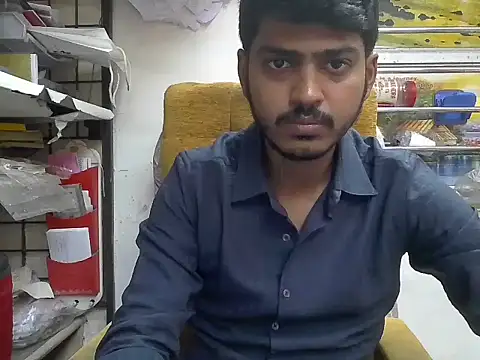 cute modell online show from 4, 2, 2026