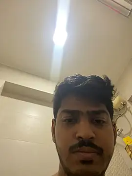 cute modell online show from 2, 3, 2025