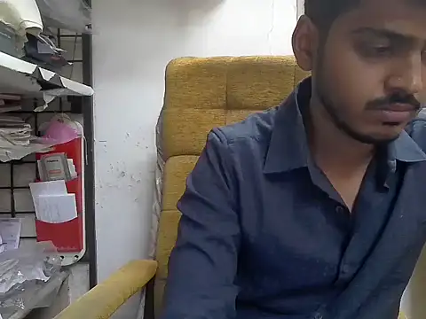 cute modell online show from 18, 12, 2025