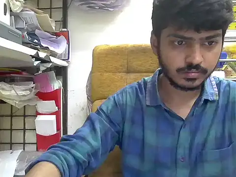 cute modell online show from 9, 9, 2025