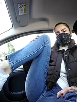 Akemi rossi online show from 5, 11, 2025