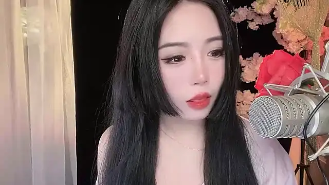 ying-love520 online show from 4, 2, 2025