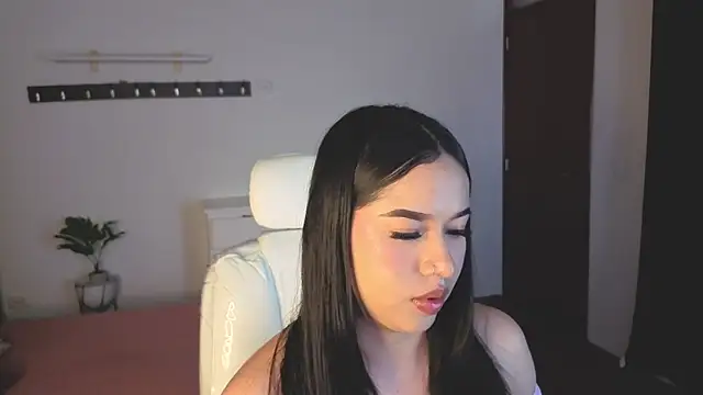 Renaxi Smith online show from 29, 3, 2026