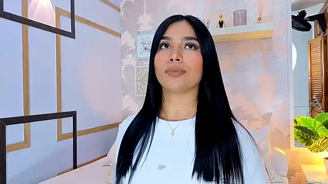 Snapshot of CharlotteGraay chatting on 27, 11, 2025 CharlotteGraay online show from 27, 11, 2025