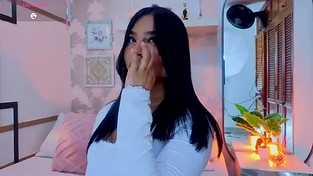 CharlotteGraay online show from 15, 4, 2026