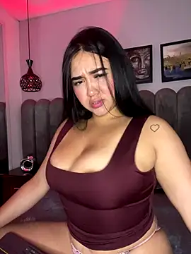 Sara  collins   online show from 19, 11, 2025