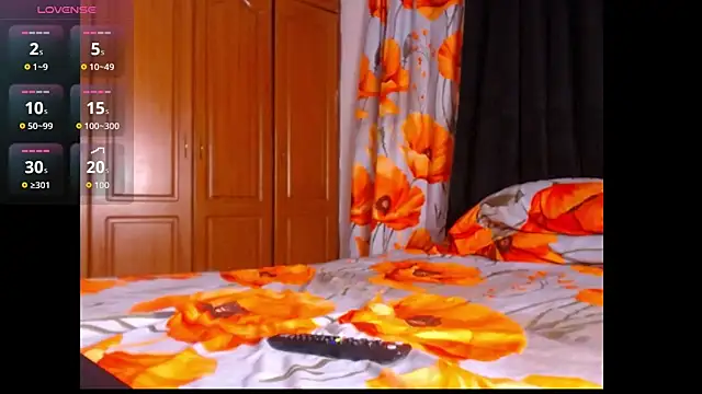 Snapshot of leslycarsson chatting on 3, 10, 2025 leslycarsson online show from 3, 10, 2025