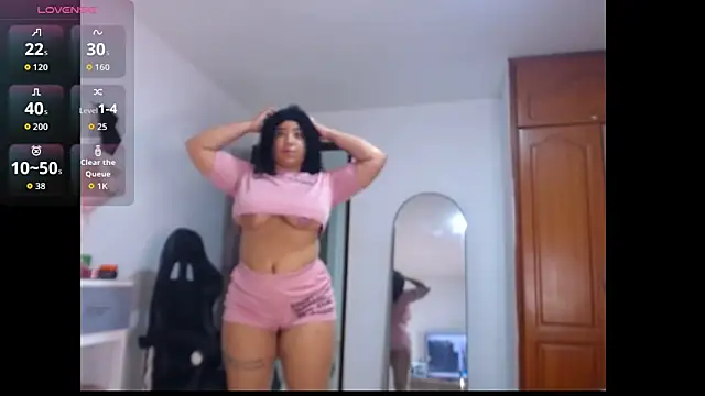 Snapshot of leslycarsson chatting on 2, 10, 2025 leslycarsson online show from 2, 10, 2025