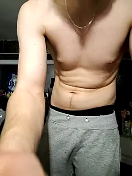 Snapshot of Mikussl chatting on 1, 12, 2025 Mikussl online show from 1, 12, 2025