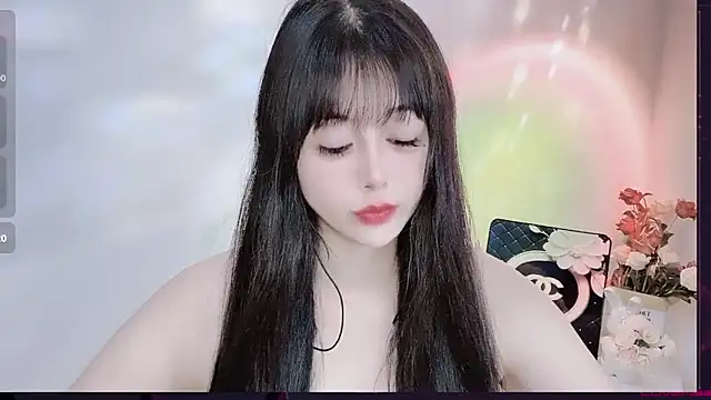 Snapshot of LiLiLily chatting on 24, 9, 2025 LiLiLily online show from 24, 9, 2025