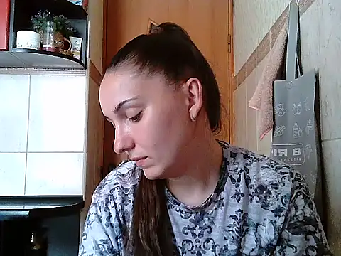 Yuliia30 online show from 4, 7, 2026