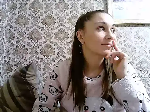 Snapshot of Yuliia30 chatting on 17, 10, 2025 Yuliia30 online show from 17, 10, 2025