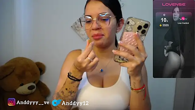 Snapshot of Anddyy__ chatting on 11, 6, 2026 Anddyy online show from 11, 6, 2026