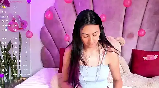 sweetfoxy 17 online show from 8, 2, 2025