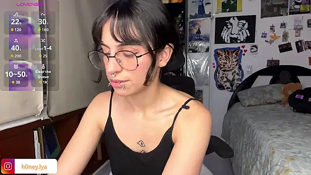B0nnie H0ney online show from 27, 6, 2026