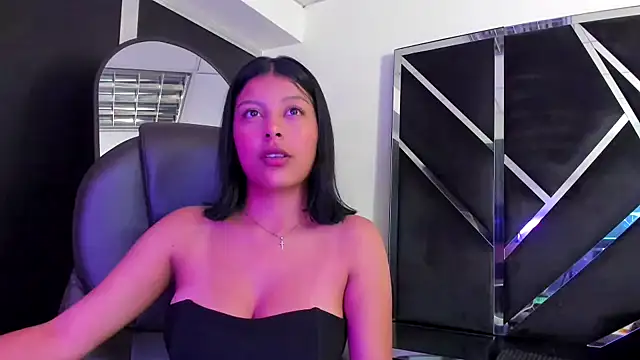 Salmaportman69 online show from 20, 10, 2025