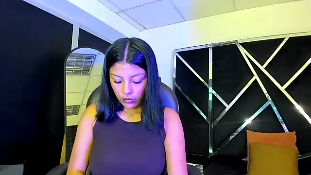 Salmaportman69 online show from 23, 10, 2025