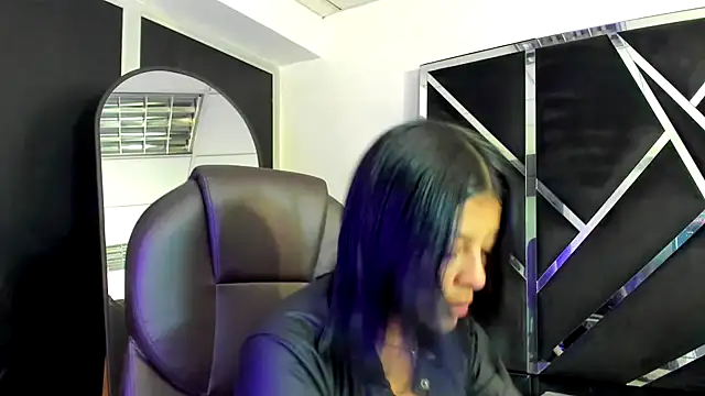 Salmaportman69 online show from 19, 10, 2025