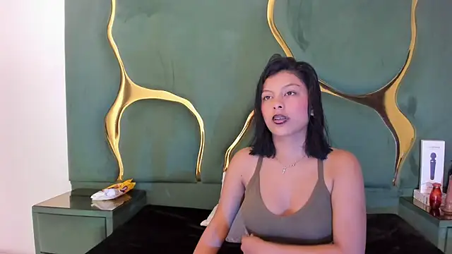 Salmaportman69 online show from 26, 10, 2025