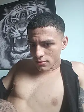 Snapshot of dany_hardy chatting on 28, 10, 2025 dany hardy online show from 28, 10, 2025