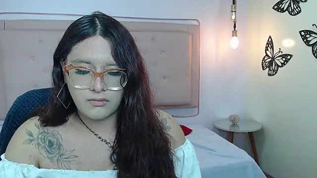 Snapshot of kathepickmanx chatting on 8, 11, 2025 kathepickmanx online show from 8, 11, 2025